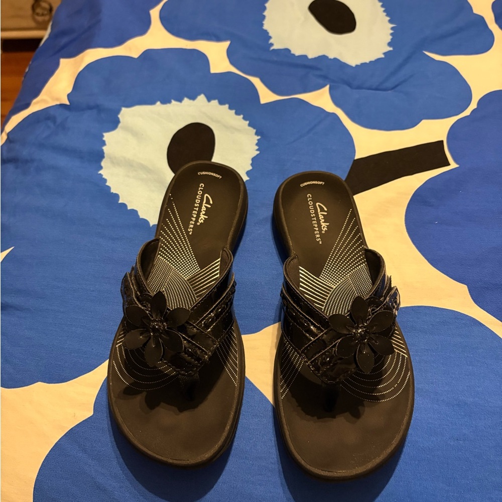 Clarks Women's Black Floral Sandals